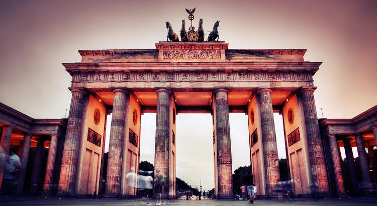 Alemania ofrece trabajo en el área de salud y curso gratuito para aprender alemán