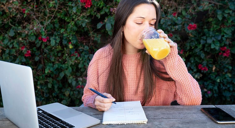 Alimentos que debes comer para estudiar mejor: palabra de coach nutricional