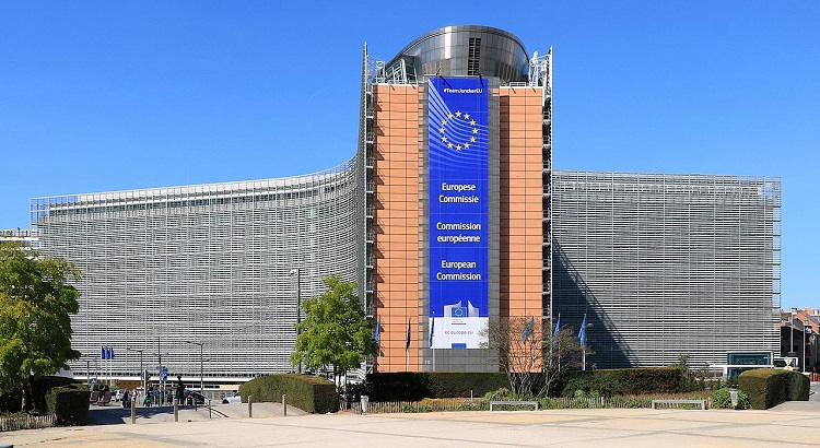 Ya están aquí las prácticas BlueBook de la Comisión Europea sin límite de edad