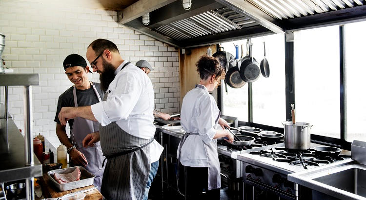 Los ciclos de FP de Restauración para los paladares más exquisitos: de Cocina a Panadería o Confitería