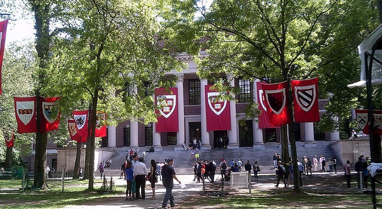 La Universidad de Harvard abre sus puertas con las becas Radcliffe a intelectuales y artistas