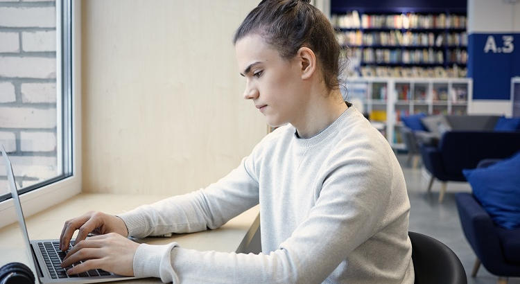 Ingeniería Informática y ADE en la UAX para quienes buscan empleabilidad y una rápida inserción laboral