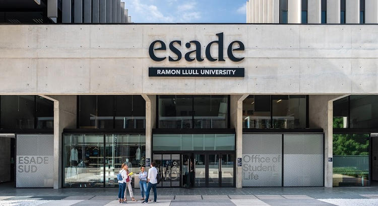 Grados y Dobles Grados de Esade en Dirección de Empresas, Derecho y Relaciones Internacionales: el futuro se escribe en Barcelona