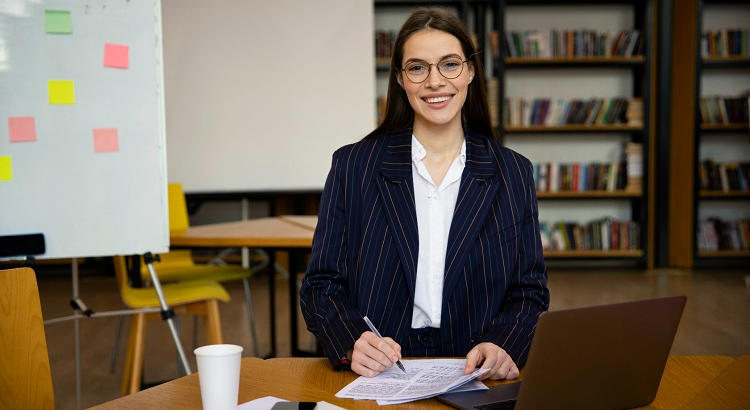 Próxima apertura de Lectorados AECID 2025: llamada para ser profesores de español en el extranjero